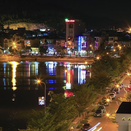 Red Hotel Quy Nhon Esterno foto