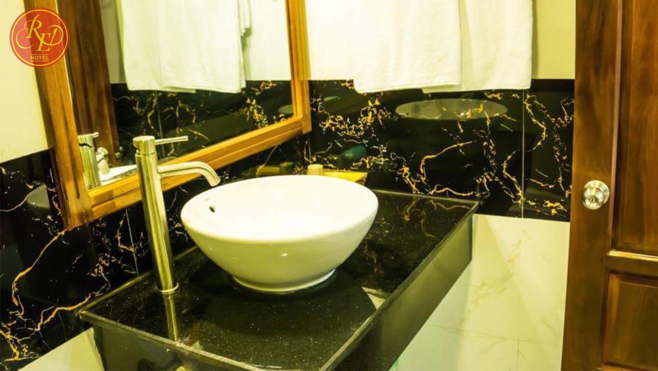 Red Hotel Quy Nhon Esterno foto